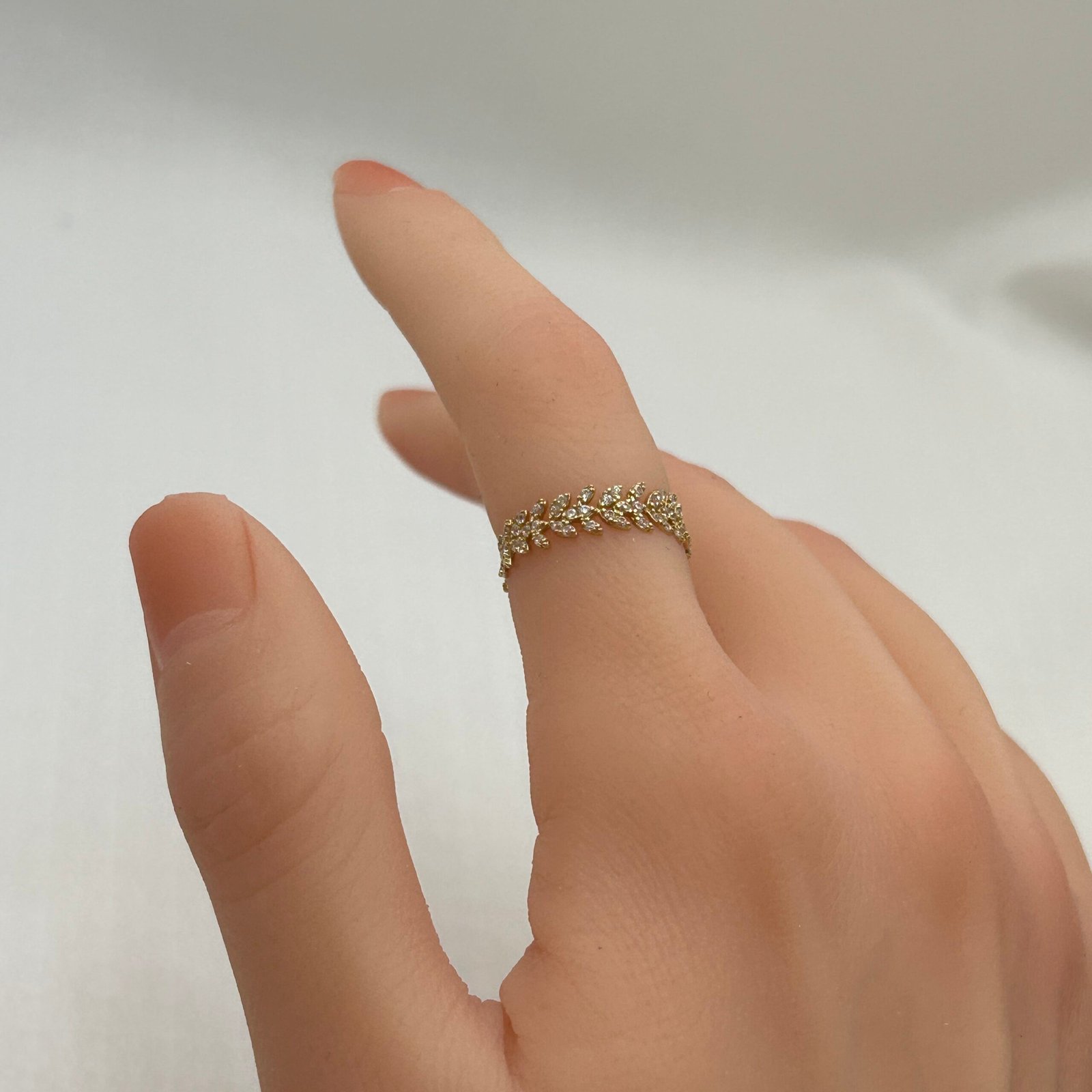 IMG_1889 خاتم ذهب عيار 18 تصميم الماس بوزن 1.53 جرام