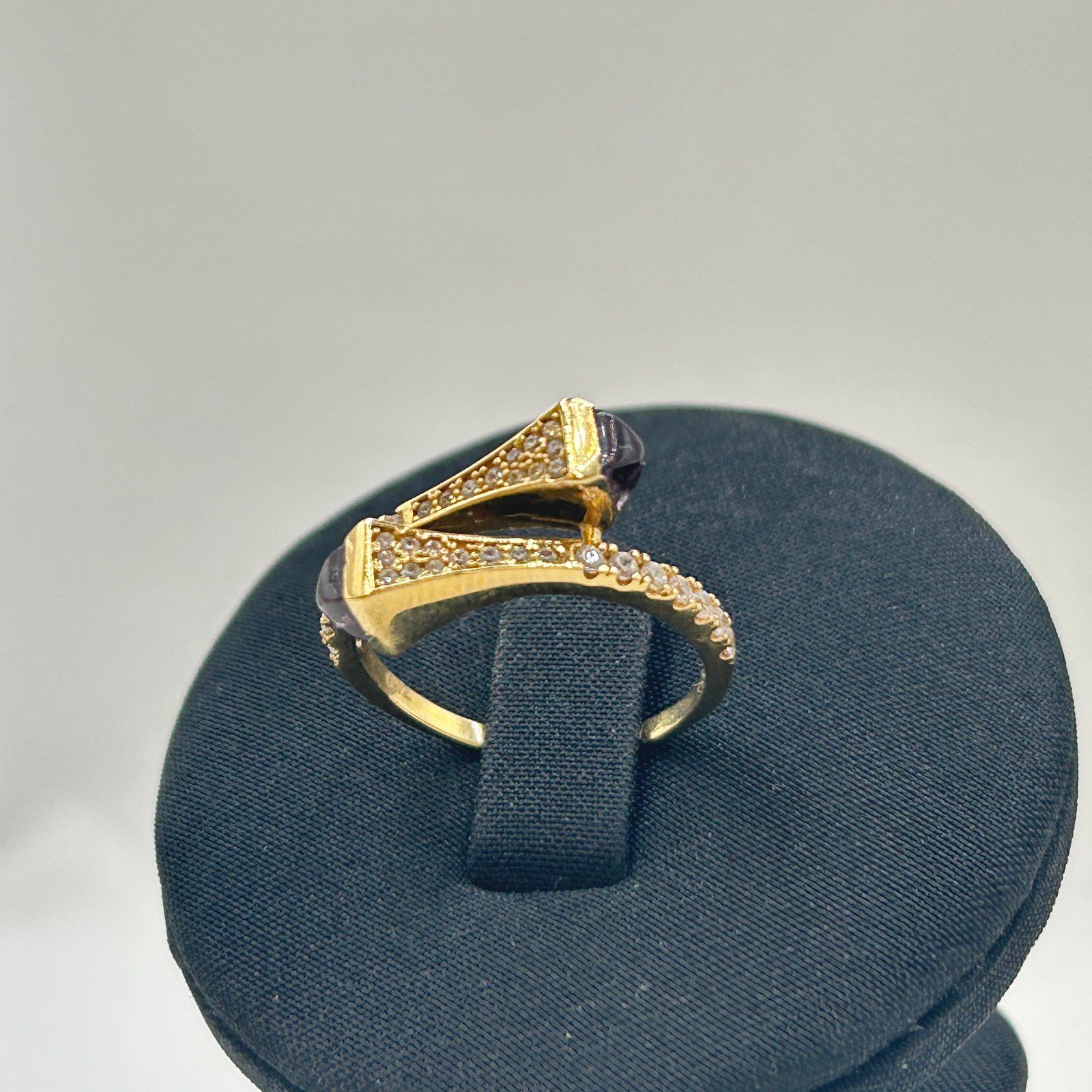 IMG_1927 خاتم ذهب عيار 18 تصميم الماس بوزن 3.29 جرام