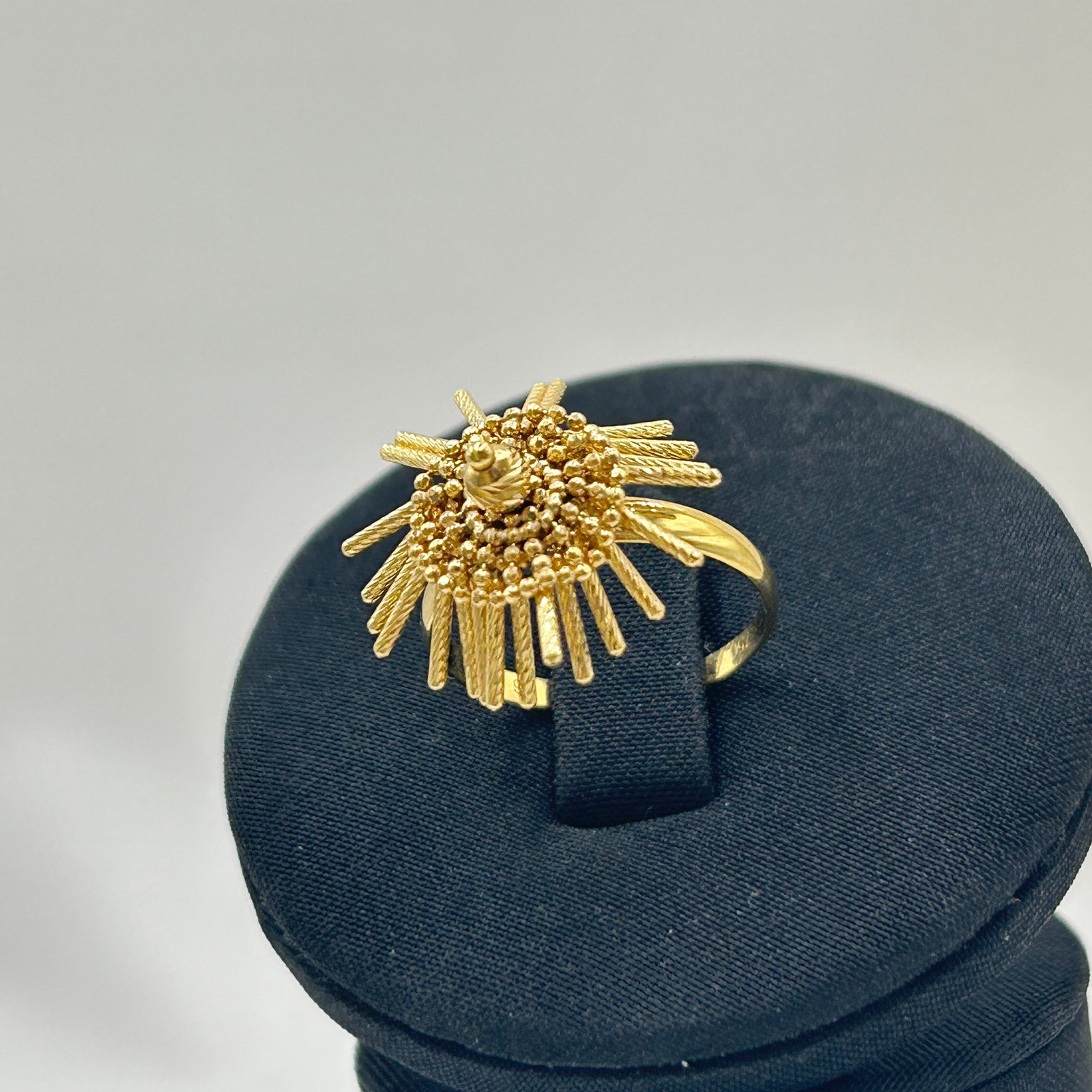 IMG_1960 خاتم ذهب عيار 18 تصميم الماس بوزن 3.58 جرام