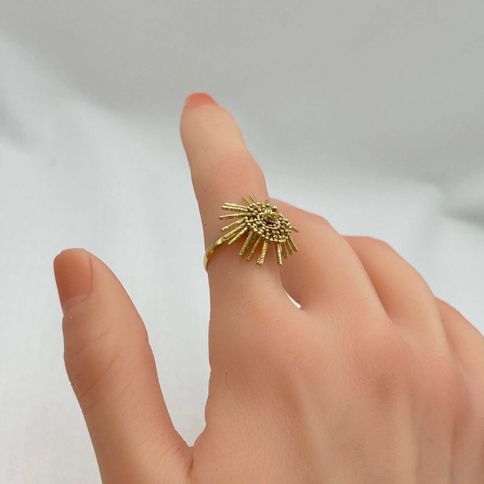 IMG_1961 خاتم ذهب عيار 18 تصميم الماس بوزن 3.58 جرام