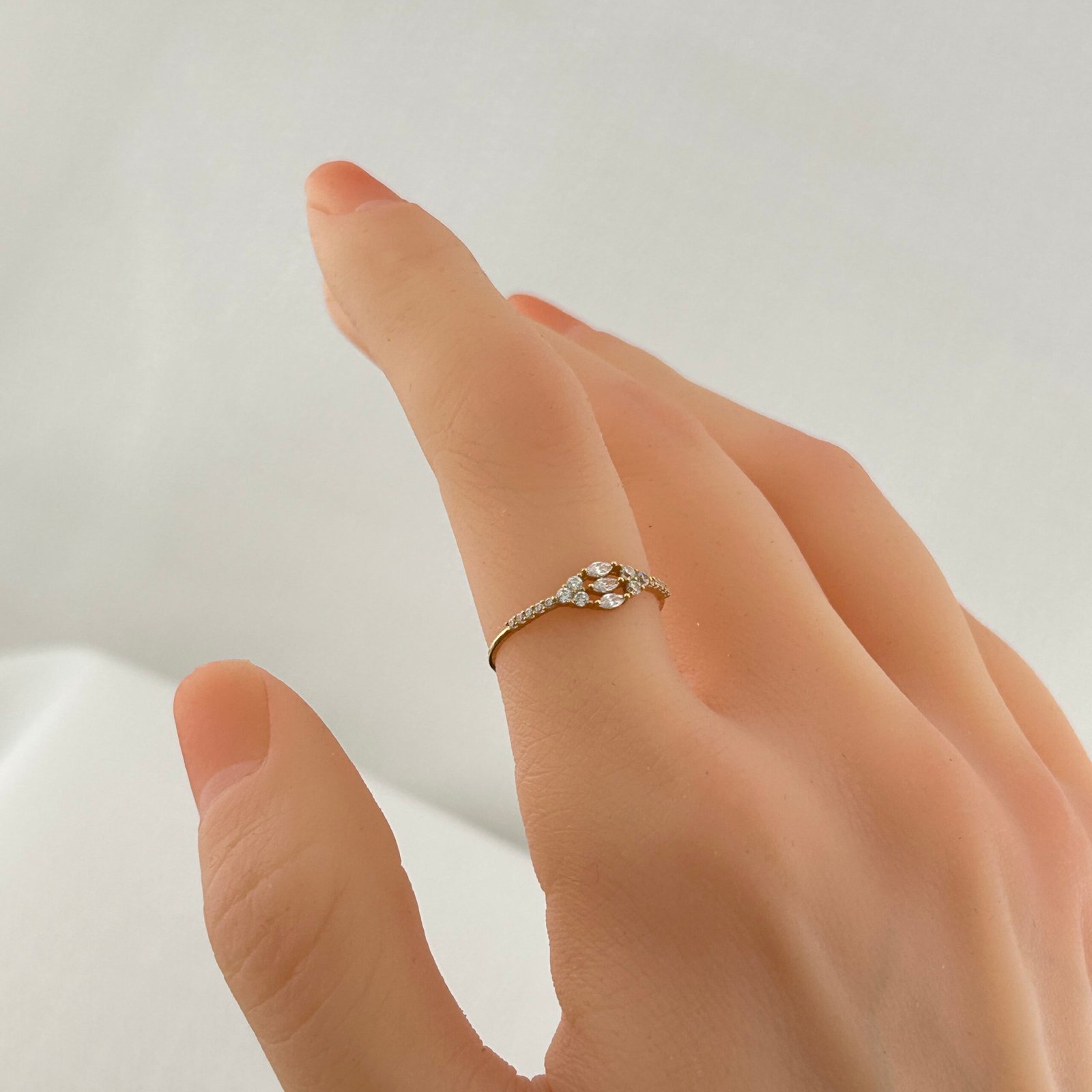 IMG_2214 خاتم ذهب عيار 18 بفصوص بيضاوية لامعة متقابلة من جولدانا