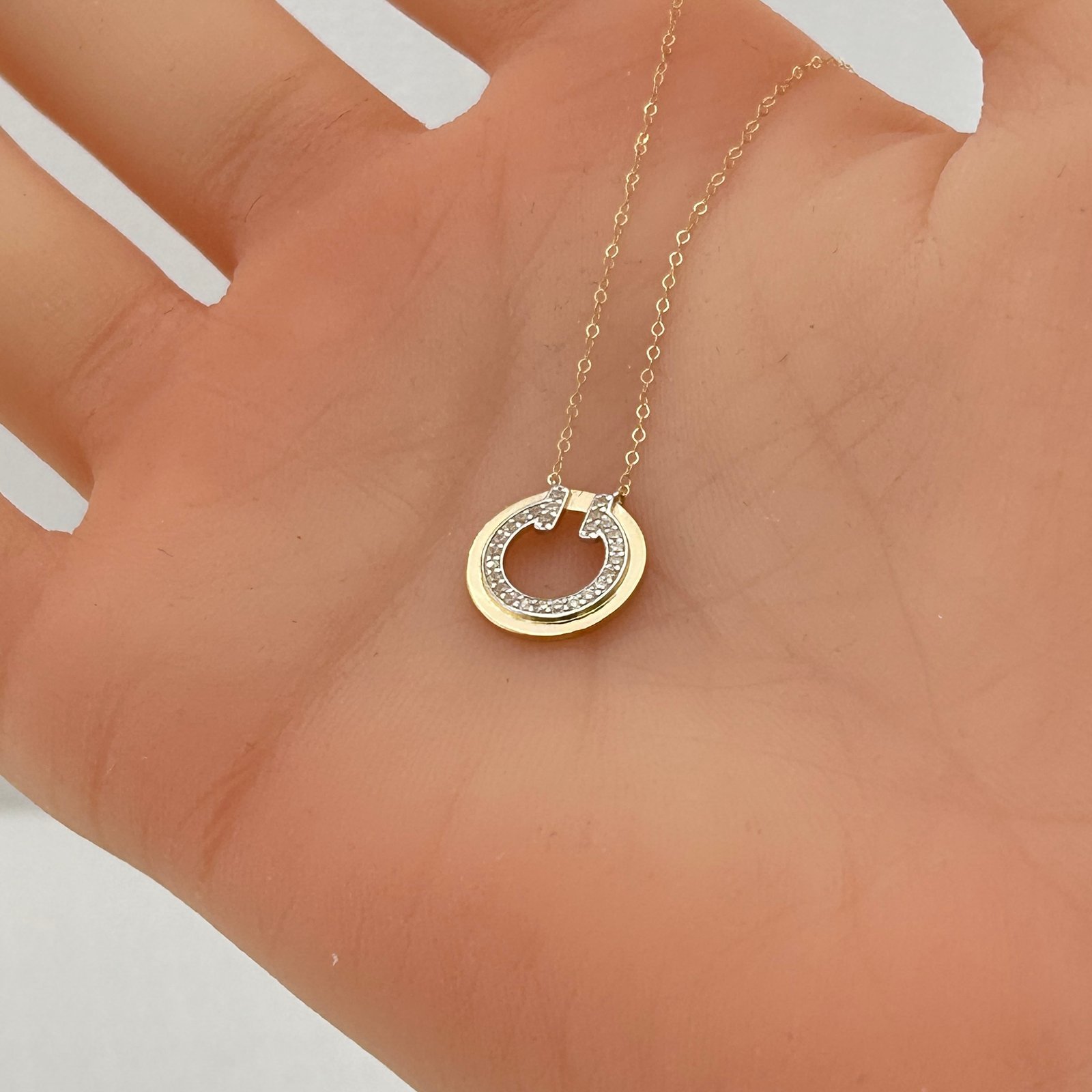 IMG_2290 تعليقة ذهب عيار 18 بدوائر مزدوجة مرصعة بزركون من جولدانا