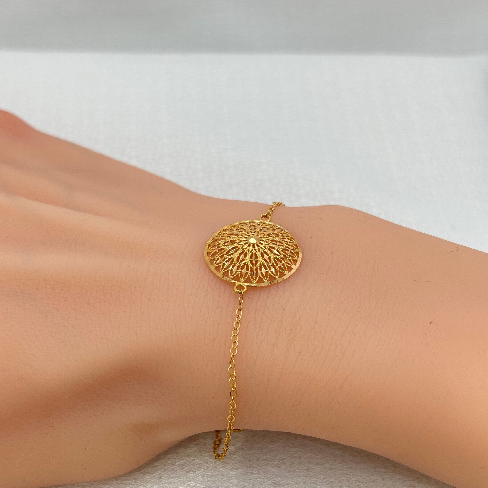 IMG_2460 سوار ذهب عيار 18 بزخارف هندسية إيطالية كلاسيكية من جولدانا