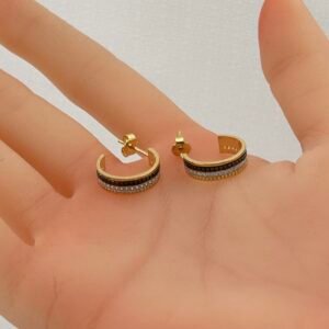 حلق ذهب عيار 18 ثلاثي الطبقات بنقشة دقيقة تصميم إيطالي