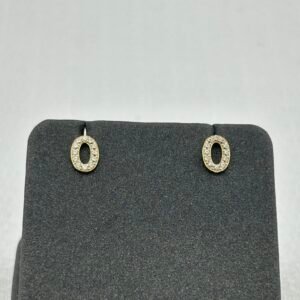 حلق ذهب عيار 18 بيضاوي مفتوح مرصع بتصميم عصري من جولدانا