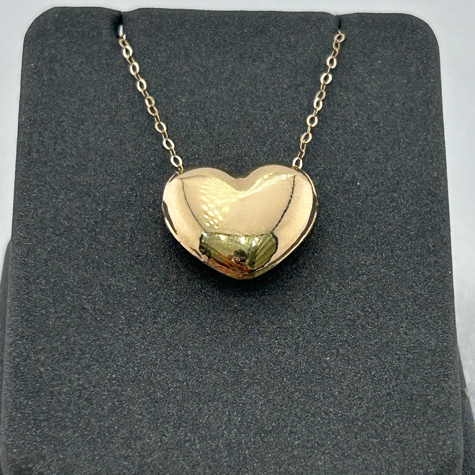 تعليقة ذهب عيار 18 بتصميم قلب لامع كلاسيكي من جولدانا