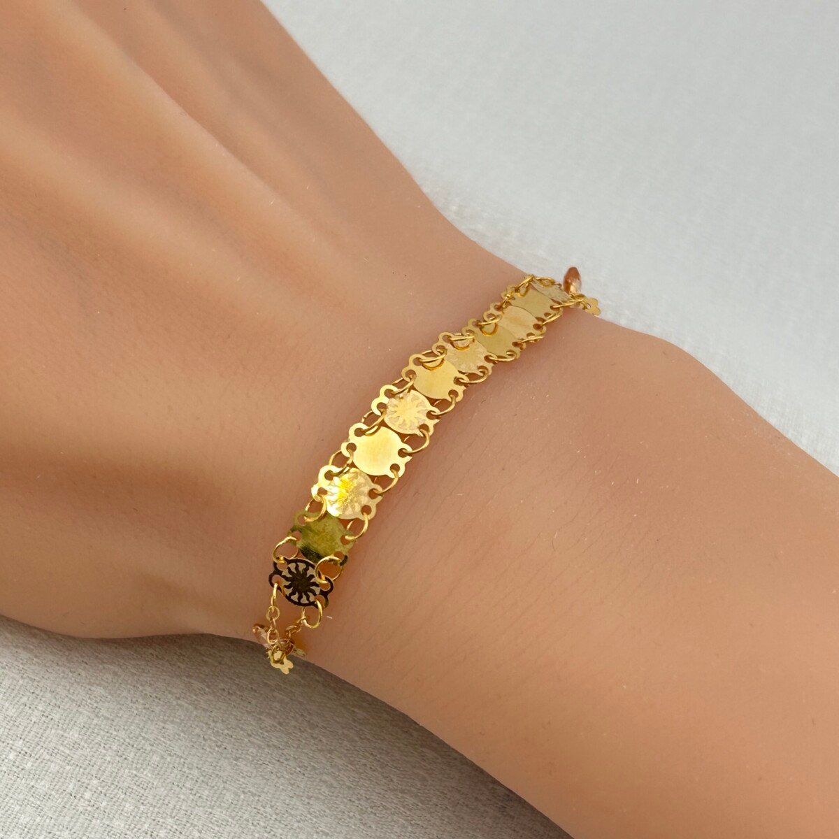 IMG_2882 سوار ذهب عيار 18 بنقوش عربية ناعمة تقليدية من جولدانا