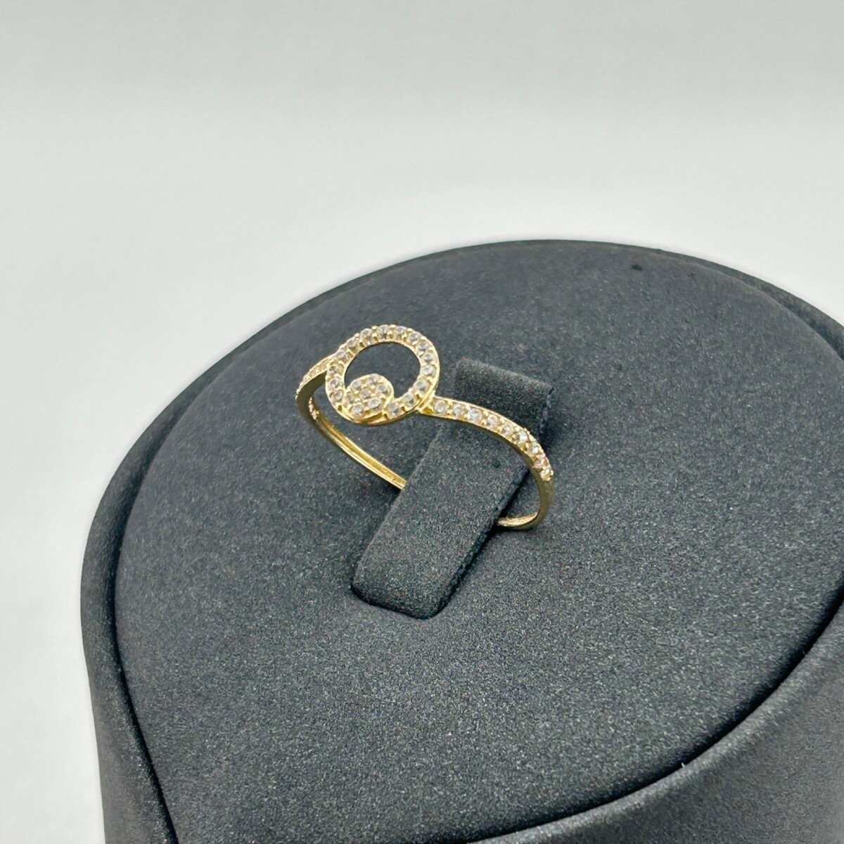 IMG_3108 خاتم ذهب عيار 18 بتصميم عصري ثلاثي الأبعاد من جولدانا