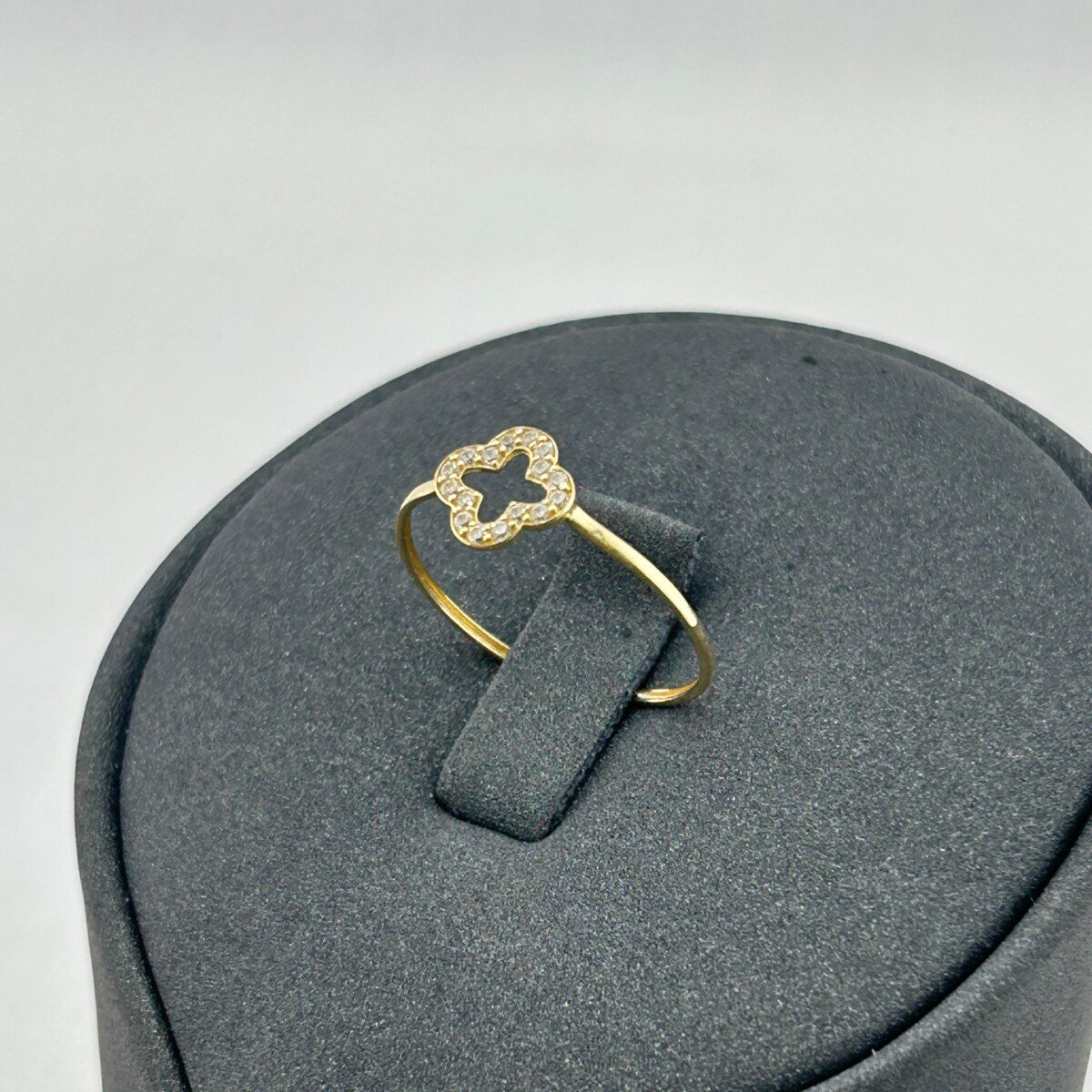 IMG_3112 خاتم ذهب عيار 18 بحبات ماسية مزدوجة من جولدانا