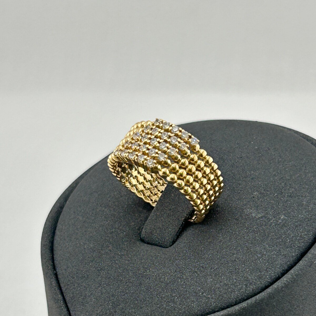 IMG_3320 خاتم ذهب عيار 18 بتصميم بيضاوي مرصع بزركون من جولدانا