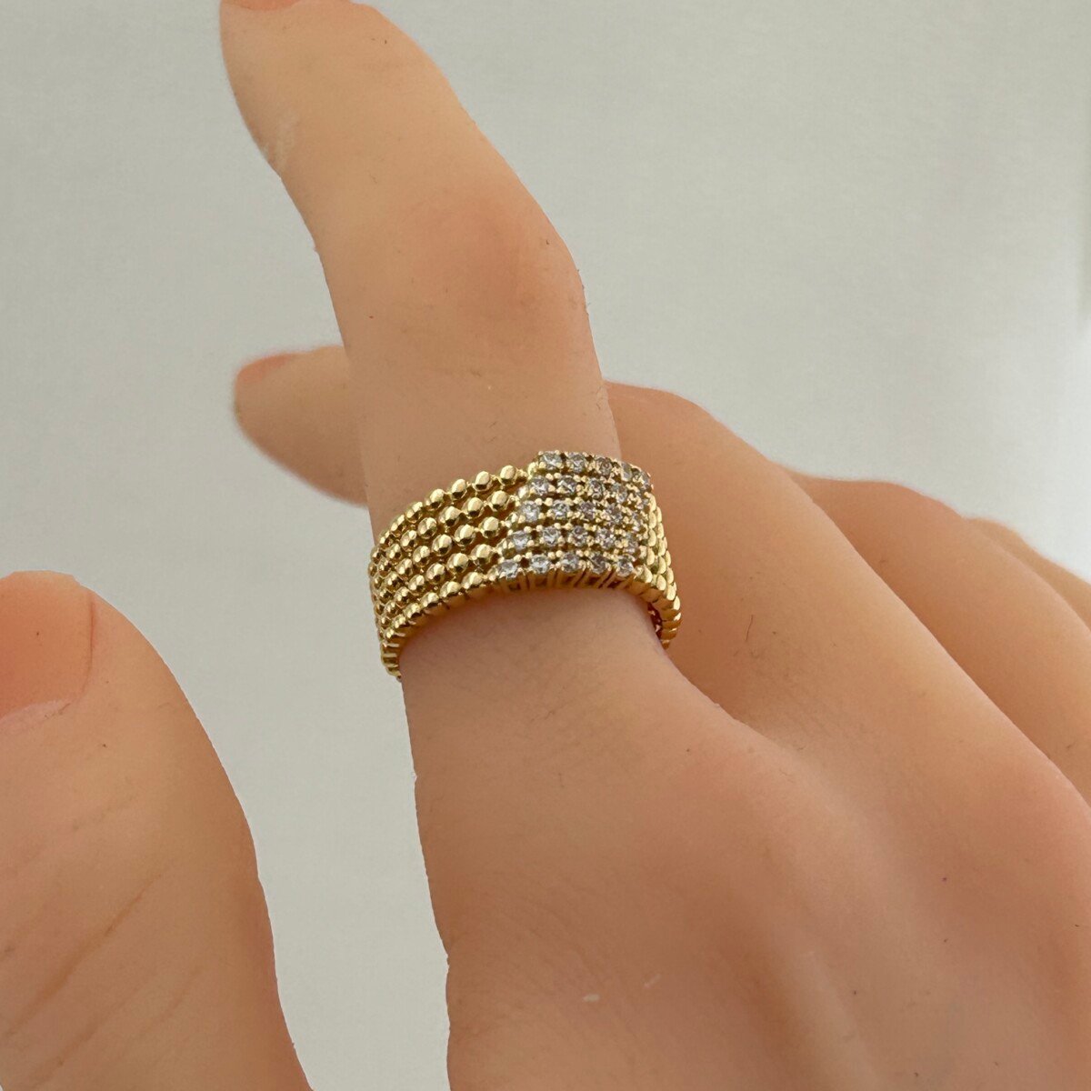 IMG_3321 خاتم ذهب عيار 18 بتصميم بيضاوي مرصع بزركون من جولدانا