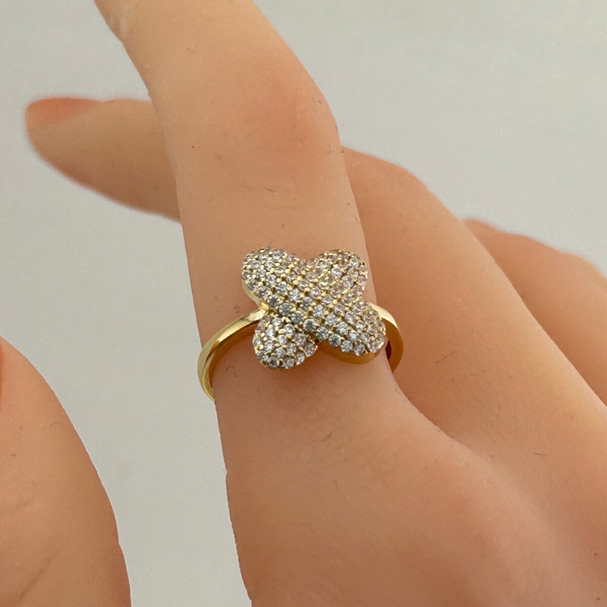 IMG_3329 خاتم ذهب عيار 18 بتصميم X مرصع بزركون من جولدانا